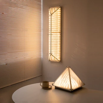 Настольная лампа Современный Простой Продвинутый дизайн В гостиной Диван Прикроватная тумбочка для спальни Пирамидальная настольная лампа