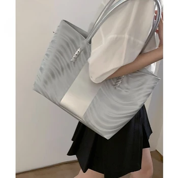 Модная высококачественная серебристая универсальная женская сумка-тоут 2023, Корейская новинка, большая вместительность, однотонная простая женская сумка через плечо