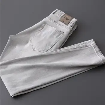 Высококачественные хлопчатобумажные эластичные светло-серые джинсы для стирки, летние тонкие мягкие повседневные брюки с прямыми штанинами для молодых людей